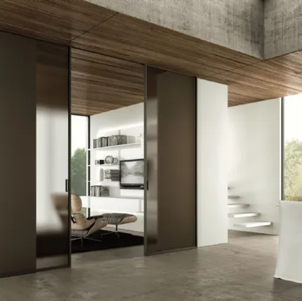 Porta per interni Aria Minimal 42 scorrevole in vetro e alluminio di Zemma