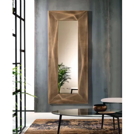 Specchio Diamond con cornice in ottone spazzolato di Riflessi