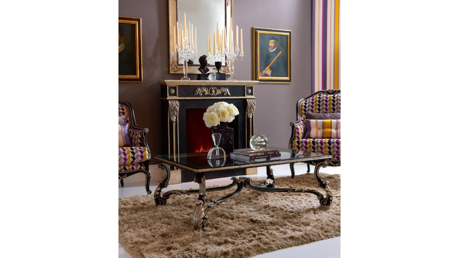Tavolino classico 3433 in legno con decorazioni in foglia oro e top in cristallo fumè di Silvano Grifoni