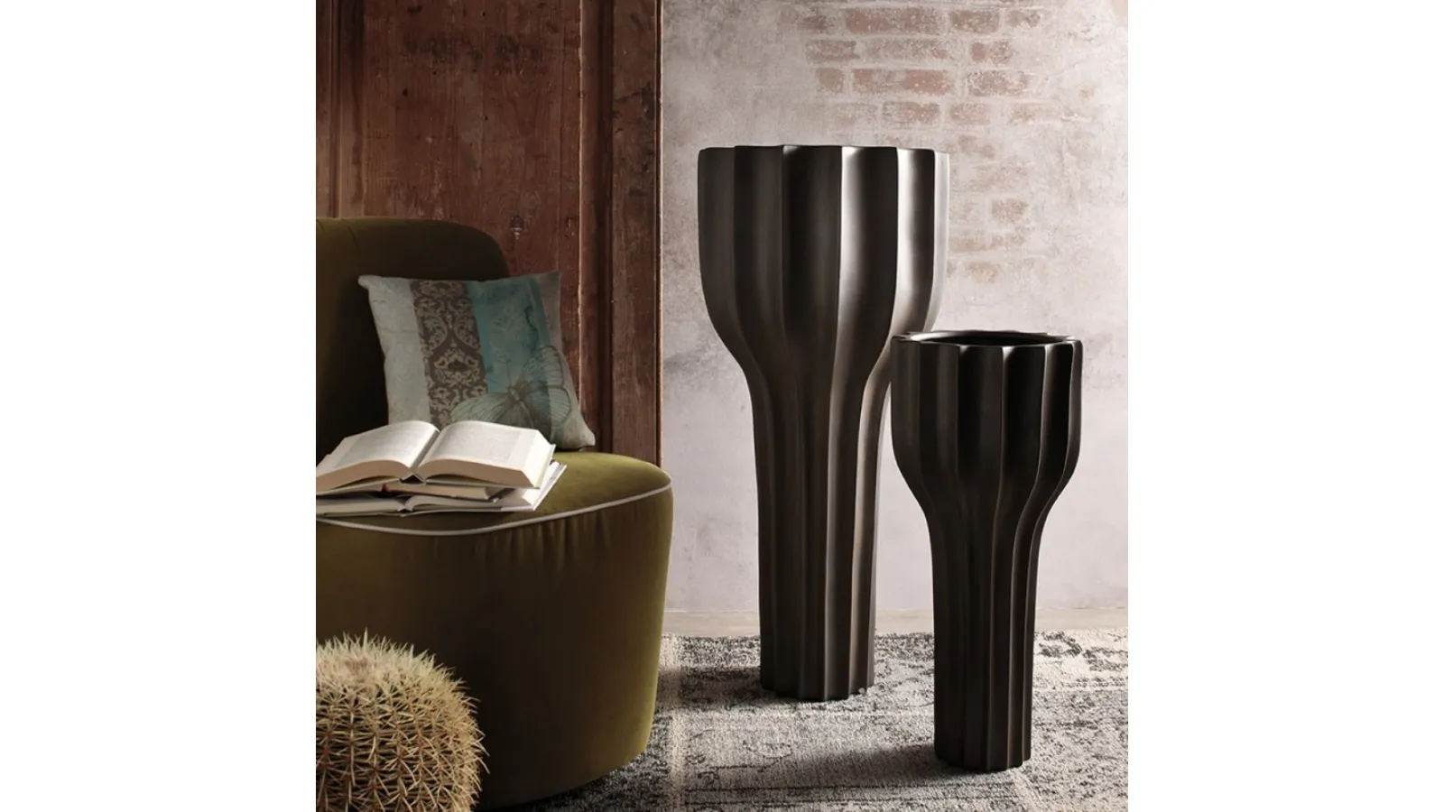 Vaso Line Big in ceramica di Adriani e Rossi