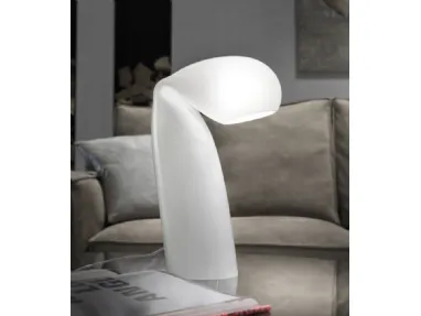 Lampada da tavolo in vetro bianco dalla forma originale Bissona di Vistosi