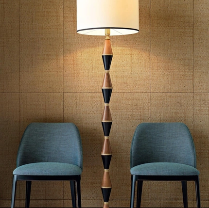 Lampada da terra Dèdalo di Silvano Grifoni