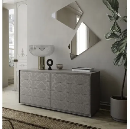 Comò 555 in laccato opaco con incisione di Voltan