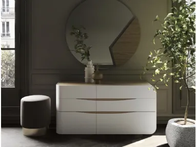 Comò Eikon laccato opaco con struttura in Quercia di Voltan