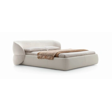 Letto scultura di design Clip con testiera arrotondata di Ditre Italia