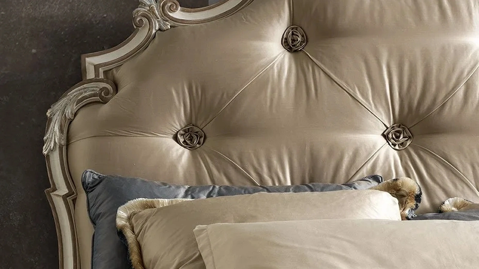 Letto 2520 in tessuto imbottito di Silvano Grifoni