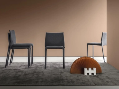 Sedia Corium in tessuto imbottito  di Alf Da Frè