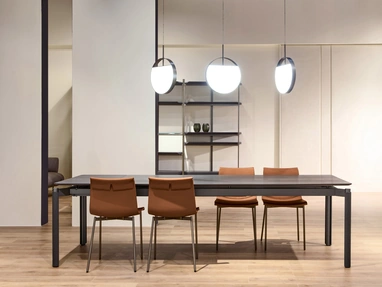 Sedia in pelle Circe di Cantori