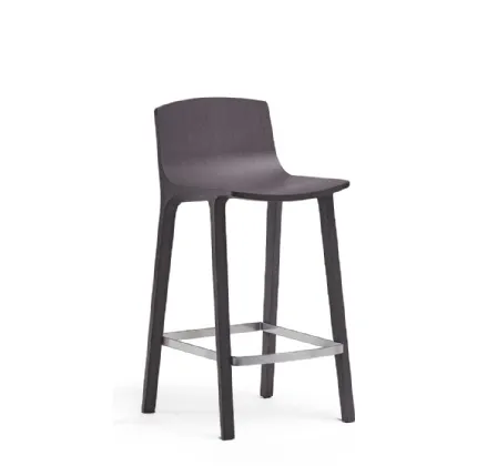 Sgabello Seame Kitchen Stool in Rovere verniciato con poggiapiedi in acciaio di Infiniti