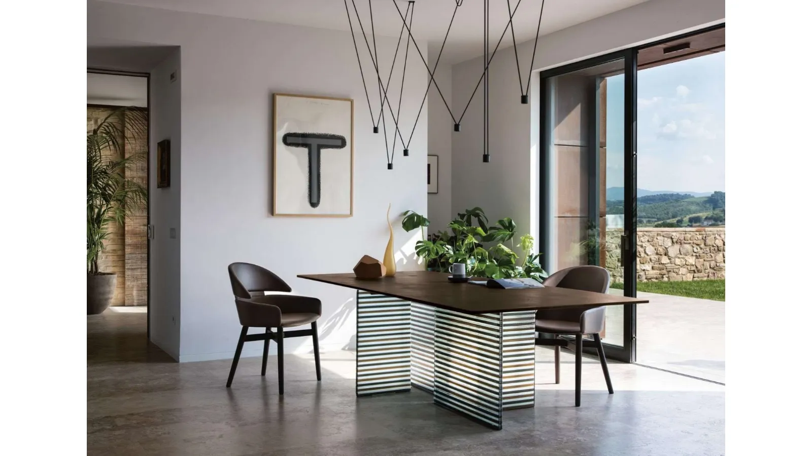 Tavolo Big Wave con top in vetro spatolato Ecomalta di Fiam
