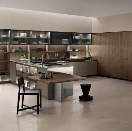 Cucina Design con penisola Soul 02 in rovere d'ombra nodato e laccato opaco di Ernestomeda