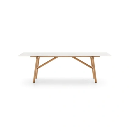 Tavolo Isamu con top in gres Calce Bianca e base in legno di Ditre Italia